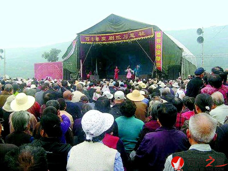 三意社下鄉(xiāng)演出場(chǎng)景