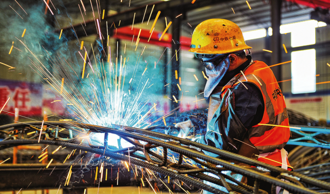 奮戰(zhàn)春天里 高鐵建設(shè)忙