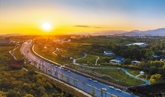 一路奮進向新程