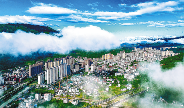 征程萬里風(fēng)正勁    奮楫爭先再出發(fā)