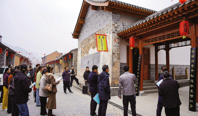 武關(guān)鎮(zhèn)培育專業(yè)講解隊(duì)伍加快古城保護(hù)開發(fā)