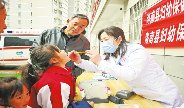 “五健”行動進(jìn)社區(qū)    早防早治護(hù)成長