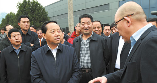 全市重大項(xiàng)目建設(shè)現(xiàn)場(chǎng)觀摩會(huì)在商州商丹園區(qū)山陽(yáng)觀摩