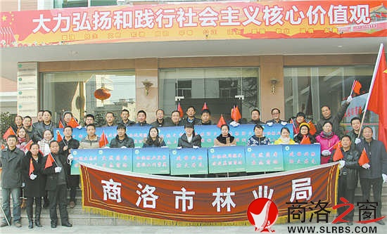 部門主導(dǎo)，全民參與，持之以恒推進(jìn)城周綠化工作，往日荒山禿嶺如今郁郁蔥蔥。