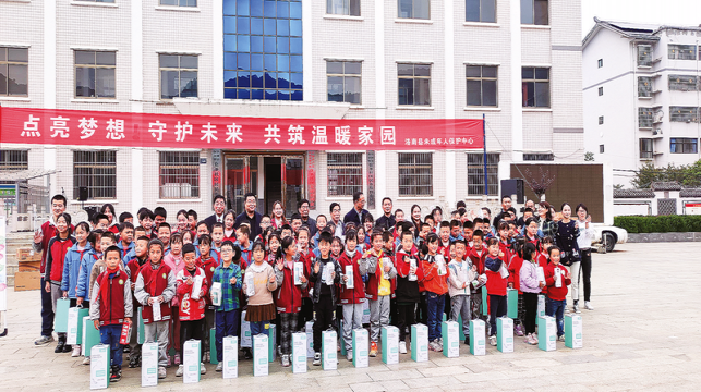 發(fā)揮“五老”特長(zhǎng) 培養(yǎng)時(shí)代新人