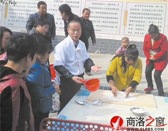 農(nóng)家樂廚藝培訓(xùn)吸引眾多村民參加