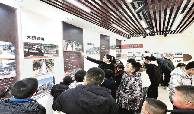 青槐社區(qū)：黨建引領(lǐng)社區(qū)蝶變 史館見證時代變遷