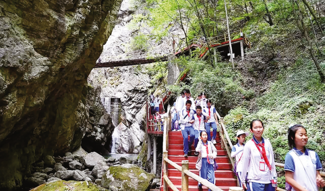 暖了游客 富了百姓